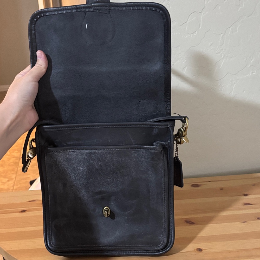 Coach Vintage Willis Black Leather Shoulder Bag - Picture 4 of 13